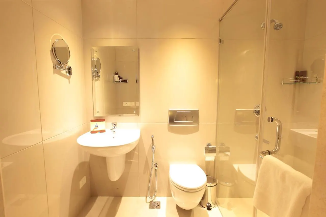 Monsoon Empress Kochi Hotel