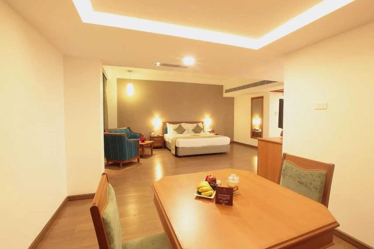 Monsoon Empress Kochi Hotel