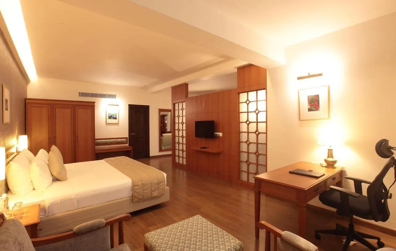 Monsoon Empress Kochi Hotel